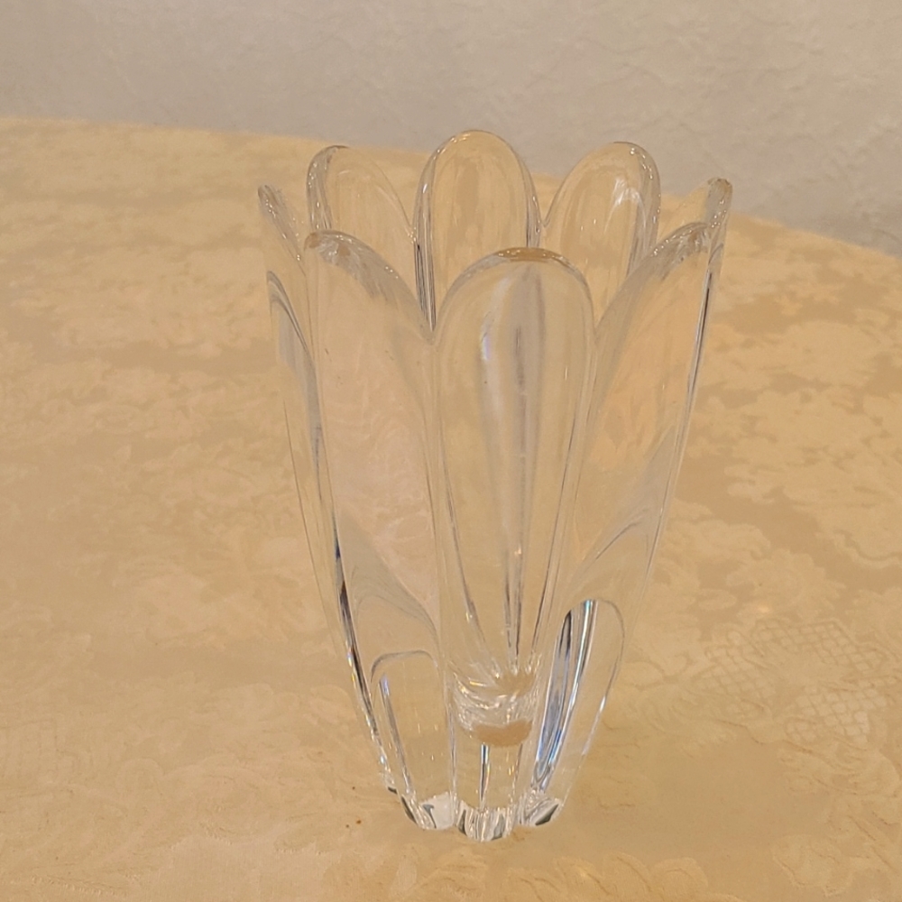 Glass vase (brand unknown)